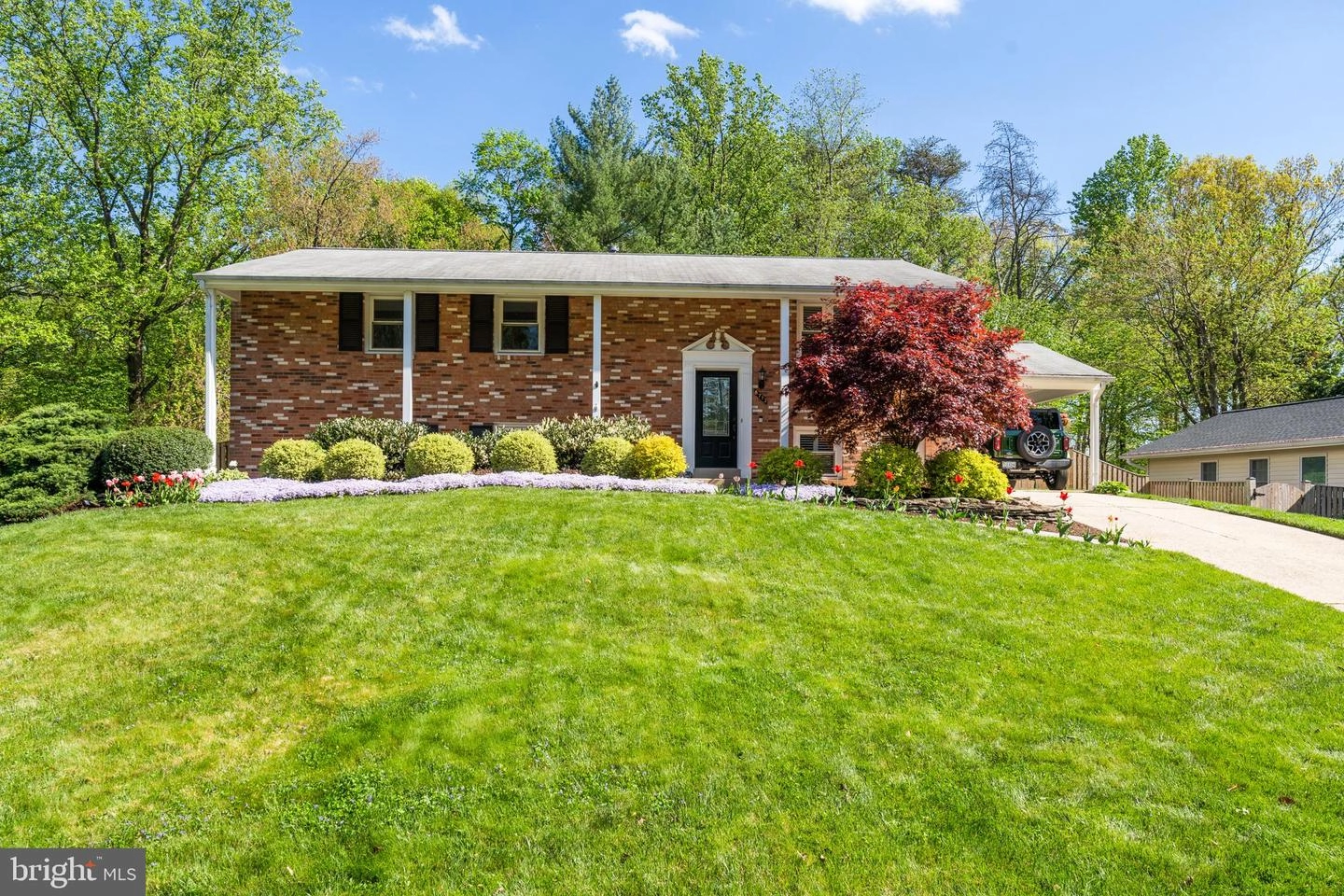 Exterior - 8713 Kerry Ln, Springfield, VA 22152 photo 16 of 22