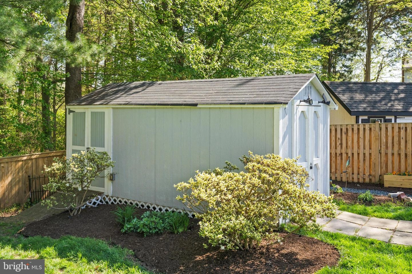 Exterior - 8713 Kerry Ln, Springfield, VA 22152 photo 10 of 22