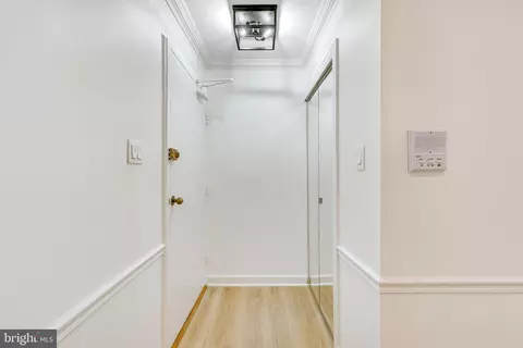 1952 Kennedy Dr #103, Mclean, VA 22102 photo 4