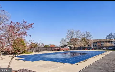 1952 Kennedy Dr #103, Mclean, VA 22102 photo 3