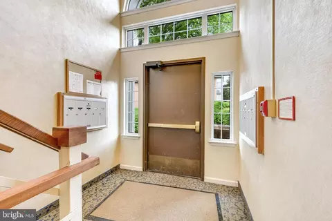 1952 Kennedy Dr #103, Mclean, VA 22102 photo 33