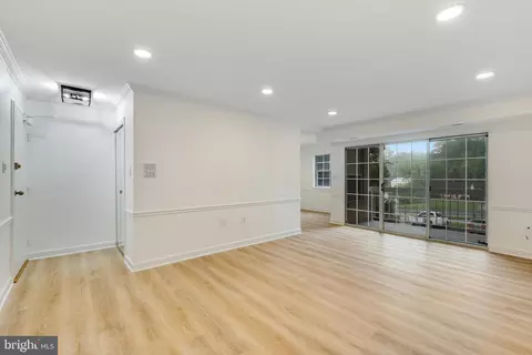 1952 Kennedy Dr #103, Mclean, VA 22102 photo 6
