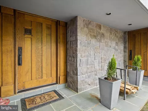 Entry Way - 2005 Cutwater Ct, Reston, VA 20191 photo 1 of 5