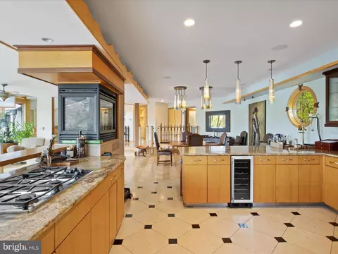 Kitchen - 2005 Cutwater Ct, Reston, VA 20191 photo 6 of 9