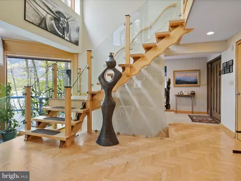 Entry Way - 2005 Cutwater Ct, Reston, VA 20191 photo 2 of 5