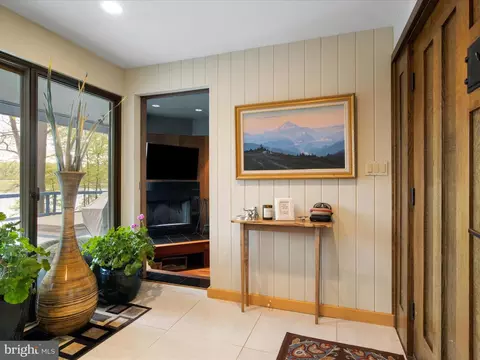 Living - 2005 Cutwater Ct, Reston, VA 20191 photo 1 of 8
