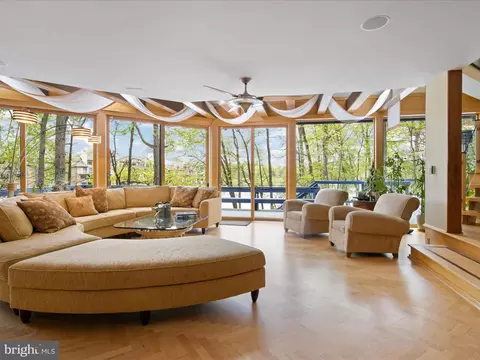 Living - 2005 Cutwater Ct, Reston, VA 20191 photo 5 of 8