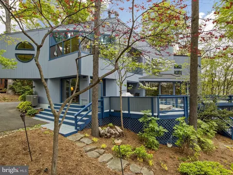 Exterior - 2005 Cutwater Ct, Reston, VA 20191 photo 7 of 15