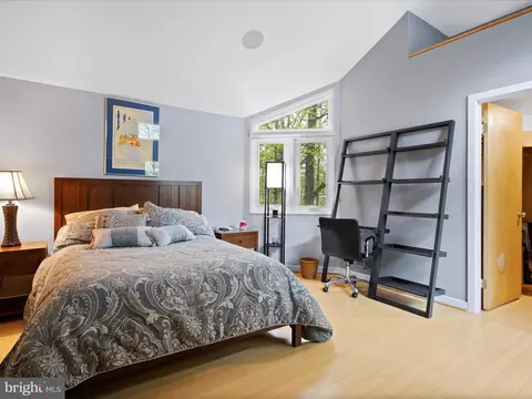 Bedroom - 2005 Cutwater Ct, Reston, VA 20191 photo 7 of 8