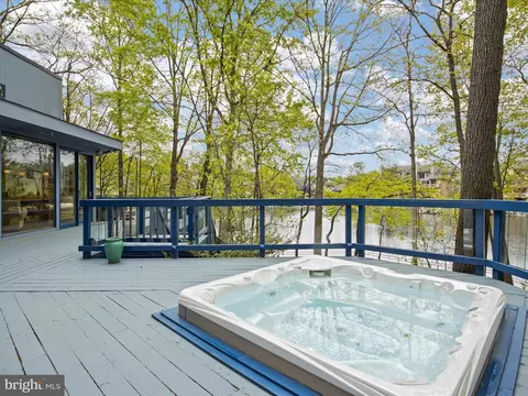 Exterior - 2005 Cutwater Ct, Reston, VA 20191 photo 8 of 15