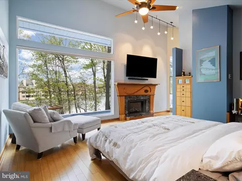 Bedroom - 2005 Cutwater Ct, Reston, VA 20191 photo 3 of 8