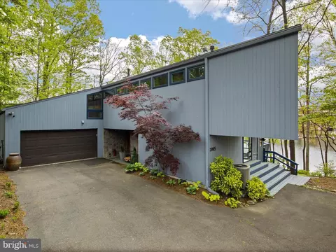 Exterior - 2005 Cutwater Ct, Reston, VA 20191 photo 3 of 15