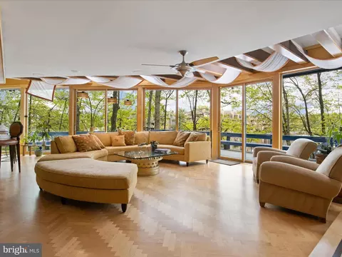 Living - 2005 Cutwater Ct, Reston, VA 20191 photo 4 of 8