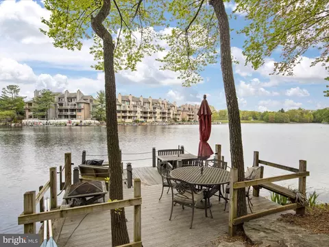 View/Area - 2005 Cutwater Ct, Reston, VA 20191 photo 3 of 5