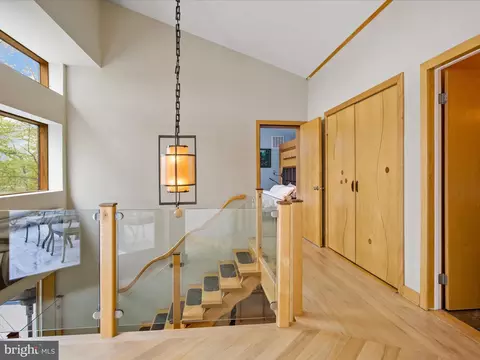 Entry Way - 2005 Cutwater Ct, Reston, VA 20191 photo 3 of 5