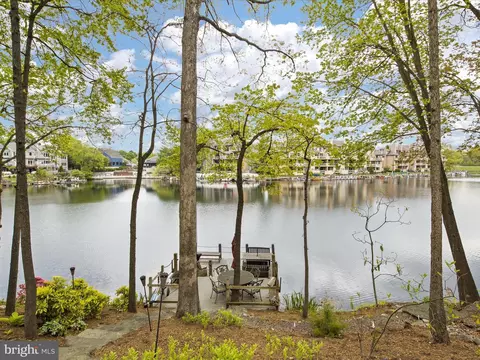 View/Area - 2005 Cutwater Ct, Reston, VA 20191 photo 2 of 5