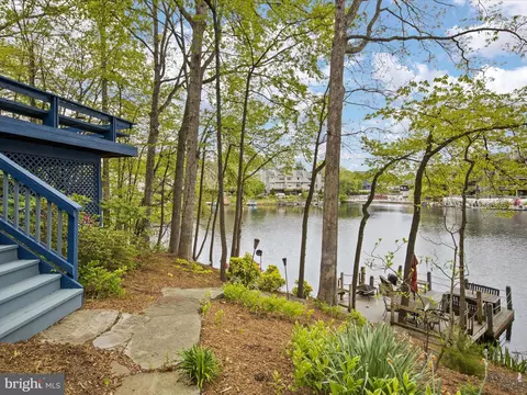 View/Area - 2005 Cutwater Ct, Reston, VA 20191 photo 1 of 5