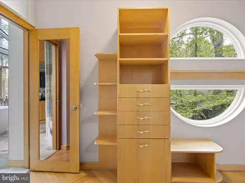 Entry Way - 2005 Cutwater Ct, Reston, VA 20191 photo 4 of 5