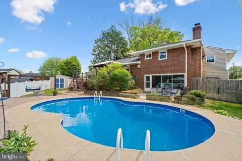 5800 Flaxton Pl, Alexandria, VA 22303