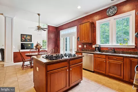 7311 Beechwood Dr, Springfield, VA 22153 photo 20