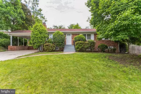 5505 Justis Pl, Alexandria, VA 22310