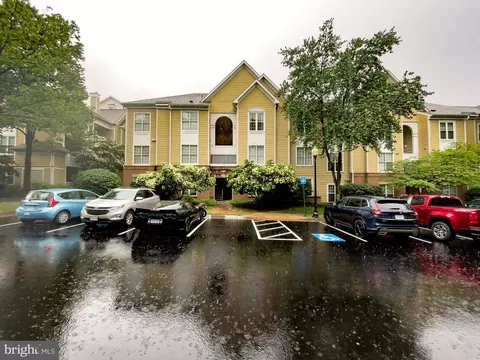 12907 Alton Sq #303, Herndon, VA 20170
