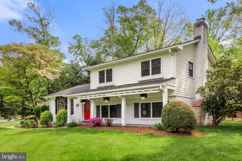 3410 Valewood Dr, Oakton, VA 22124
