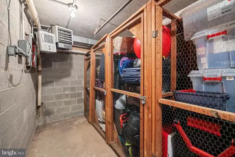 Exterior - 7600 Tremayne Pl #103, Mclean, VA 22102 photo 3 of 7