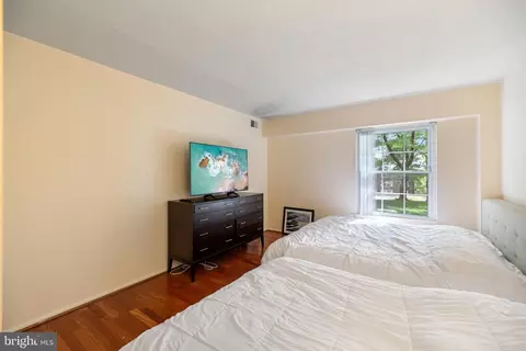 Bedroom - 7600 Tremayne Pl #103, Mclean, VA 22102 photo 6 of 6