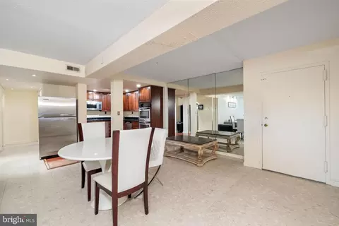 Dining - 7600 Tremayne Pl #103, Mclean, VA 22102 photo 2 of 3