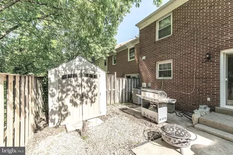 8054 Powderbrook Ln, Springfield, VA 22153 photo 22