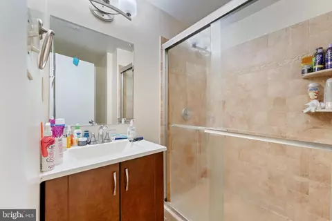 8054 Powderbrook Ln, Springfield, VA 22153 photo 13