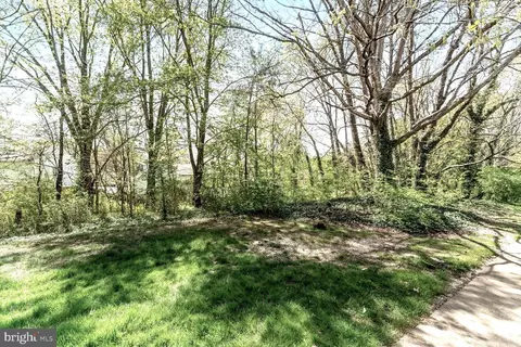8054 Powderbrook Ln, Springfield, VA 22153 photo 27