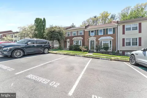 8054 Powderbrook Ln, Springfield, VA 22153 photo 25