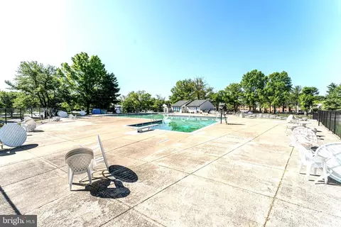 8054 Powderbrook Ln, Springfield, VA 22153 photo 24