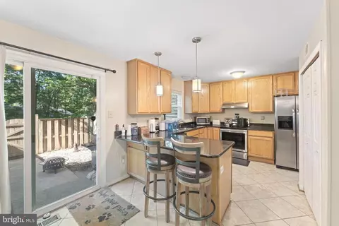 8054 Powderbrook Ln, Springfield, VA 22153 photo 11