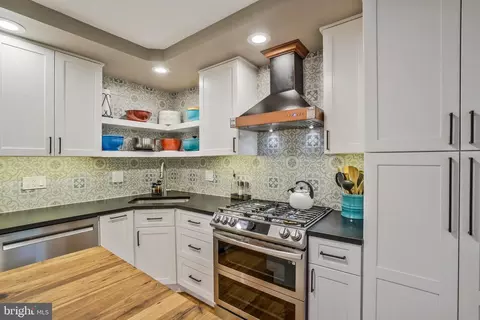 Kitchen - 5642 Inverchapel Rd, Springfield, VA 22151 photo 1 of 6