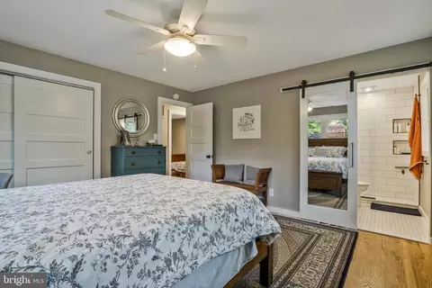 Bedroom - 5642 Inverchapel Rd, Springfield, VA 22151 photo 3 of 12