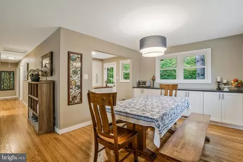 Entry Way - 5642 Inverchapel Rd, Springfield, VA 22151 photo 1 of 1