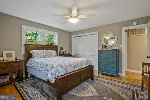 Bedroom - 5642 Inverchapel Rd, Springfield, VA 22151 photo 2 of 12