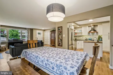 Dining - 5642 Inverchapel Rd, Springfield, VA 22151 photo 2 of 4