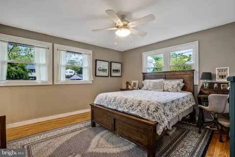 Bedroom - 5642 Inverchapel Rd, Springfield, VA 22151 photo 1 of 12