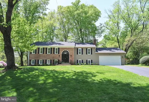 1846 Horseback Trl, Vienna, VA 22182