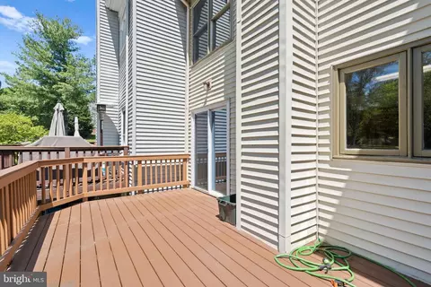 Exterior - 8733 Stone Hill Pl, Springfield, VA 22153 photo 3 of 4