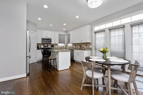 Kitchen - 7728 Tea Table Dr, Lorton, VA 22079 photo 1 of 2