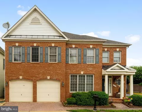 7728 Tea Table Dr, Lorton, VA 22079