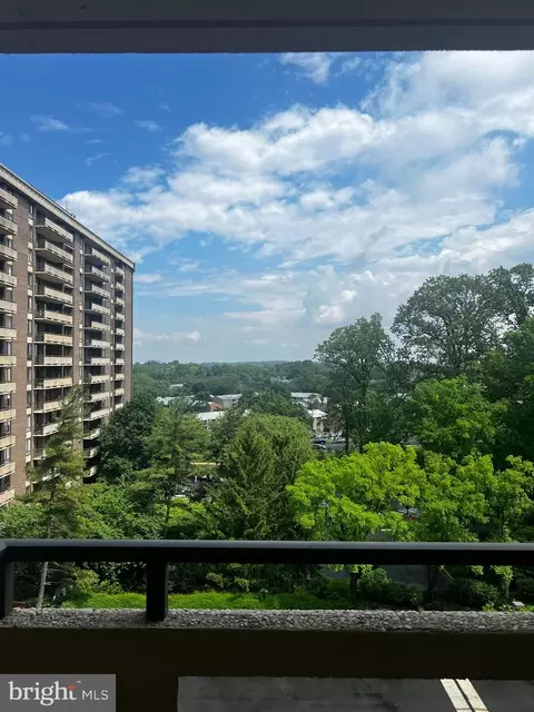 1808 Old Meadow Rd #812, Mclean, VA 22102