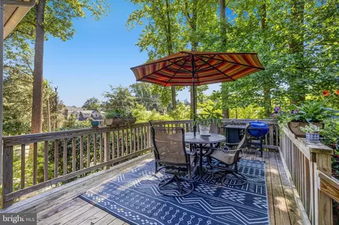 Exterior - 1923 Poole Ln, Mclean, VA 22101 photo 6 of 16