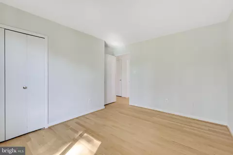 Bedroom - 1923 Poole Ln, Mclean, VA 22101 photo 6 of 8