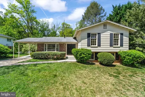 4632 Tara Dr, Fairfax, VA 22032